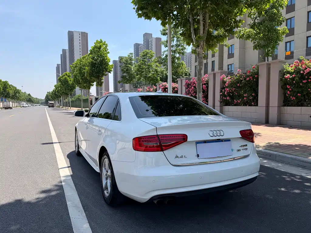 Audi A4L 2013 35 TFSI Automatic Standard