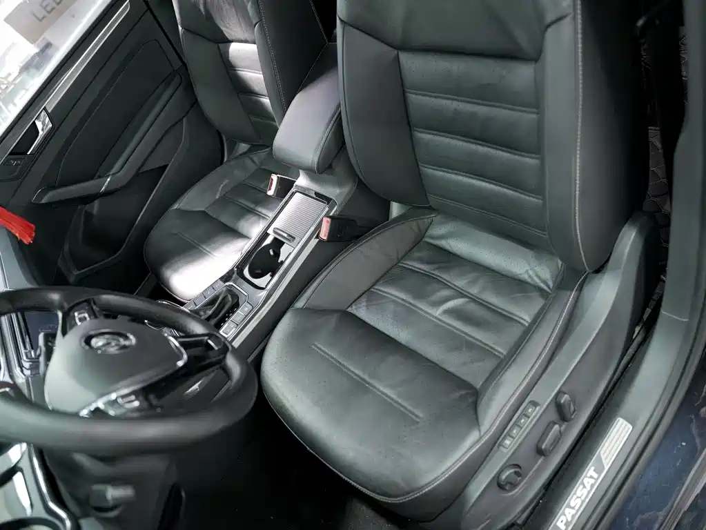 Volkswagen Passat 2017 330TSI DSG Yuzun Edition