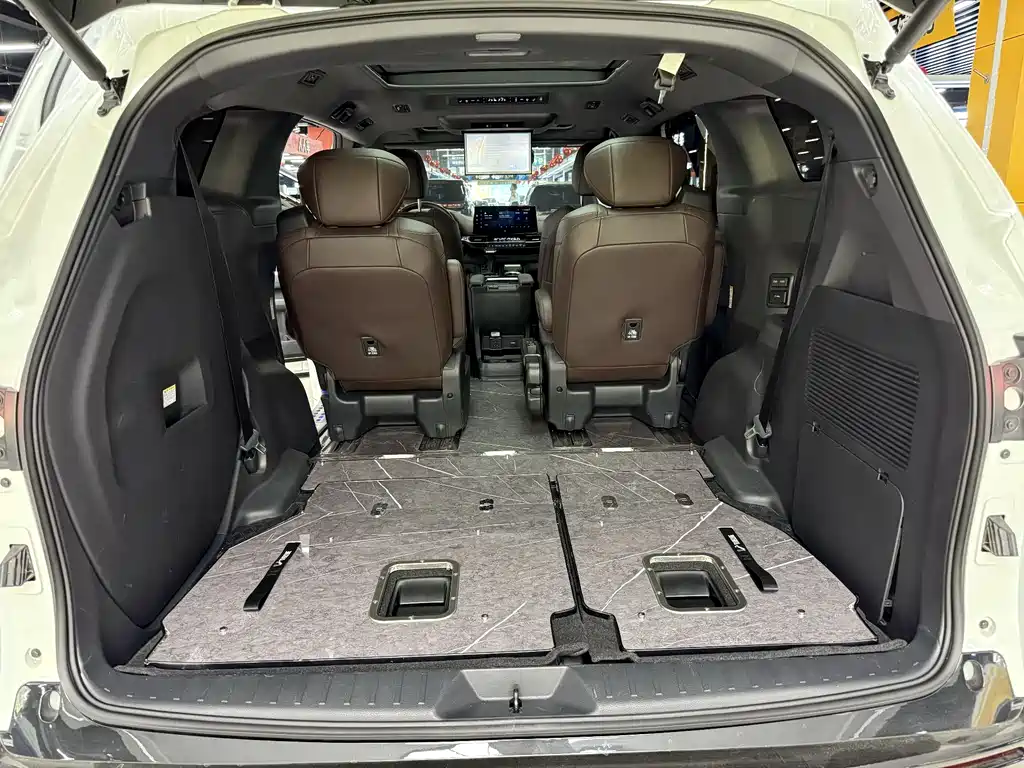 Sienna 2021 2.5L Hybrid Platinum Edition