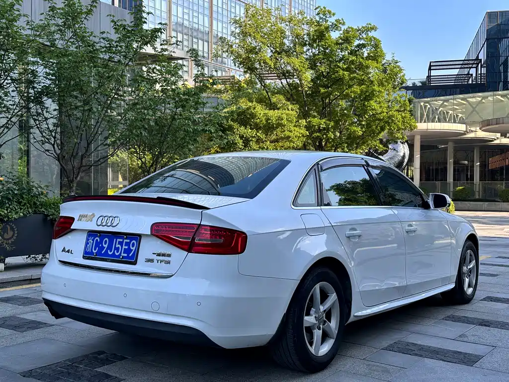 Audi A4L 2013 35 TFSI Automatic Standard
