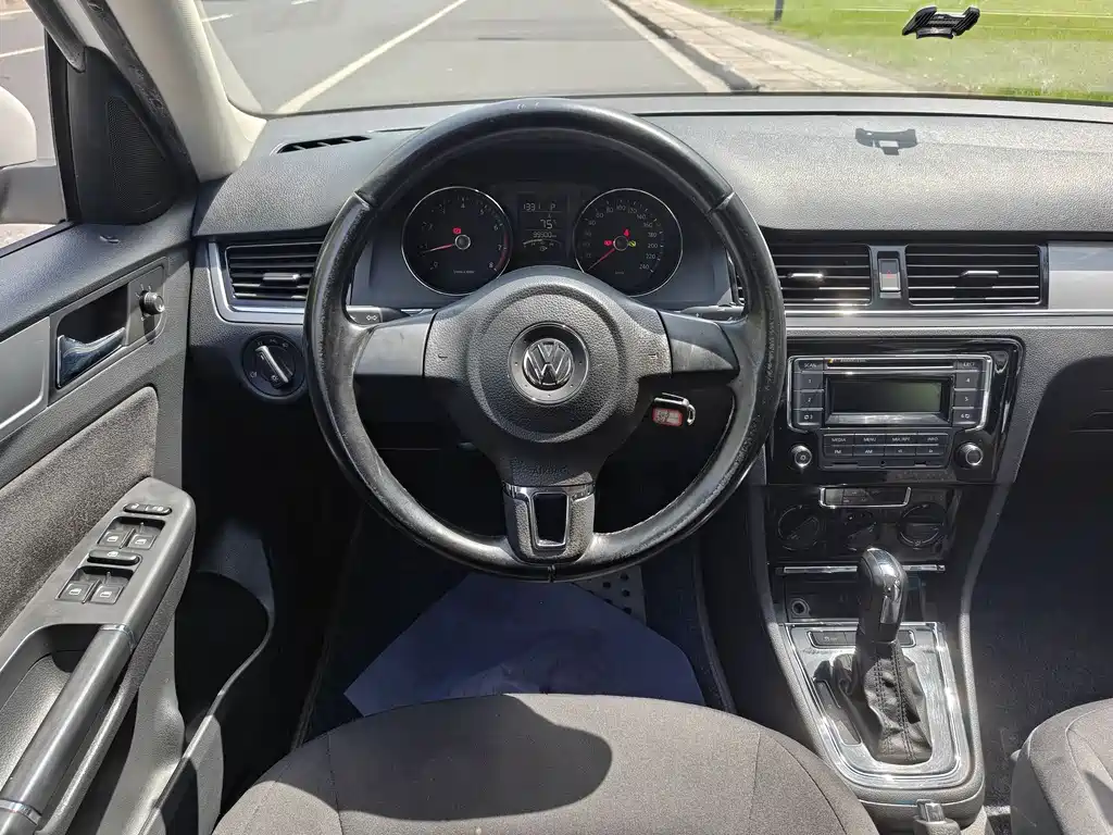 Volkswagen Bora 2014 1.6L Automatic Fashion Edition