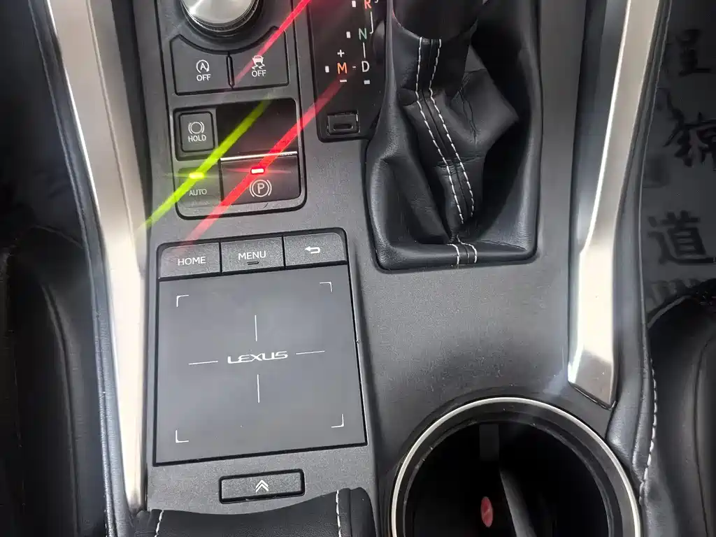 Lexus NX 200 FWD