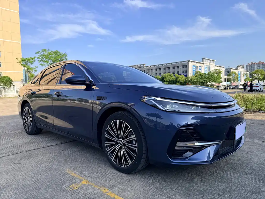 Geely Galaxy A7 2025 EM-i 150km Starship Edition
