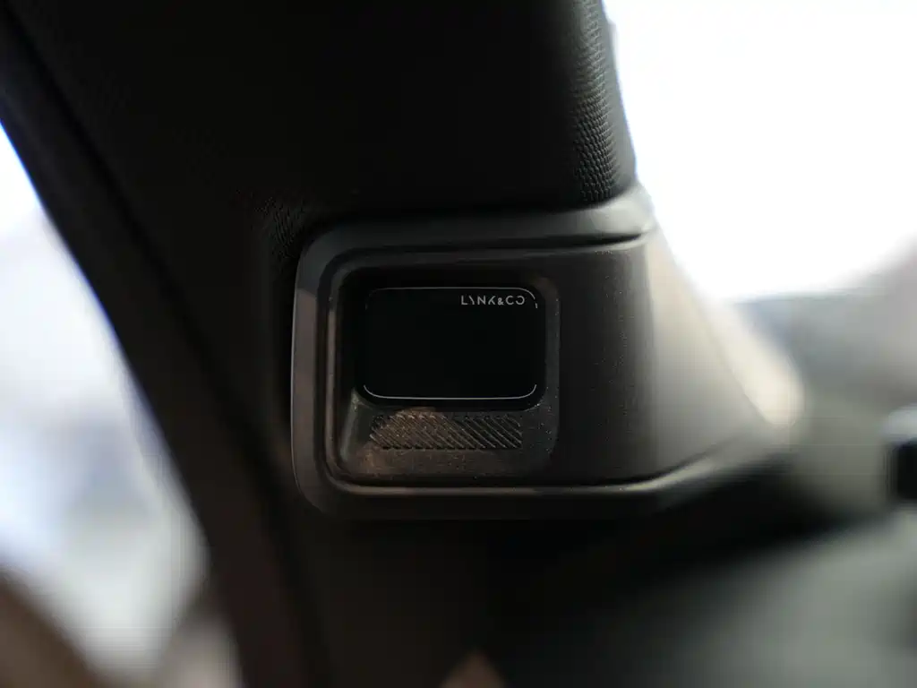 Lynk & Co 08 EM-P 2023 220km AWD Performance Halo
