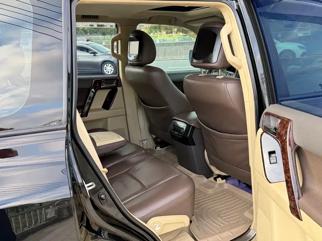 Toyota Prado 2015 4.0L Middle East Edition
