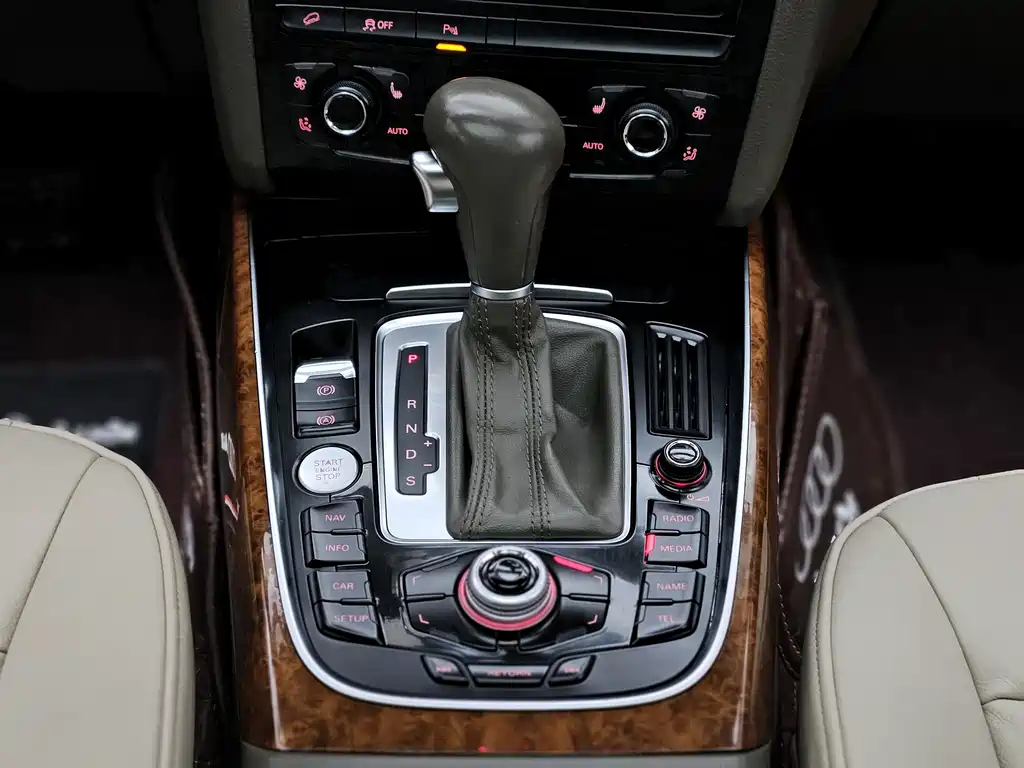 Audi Q5 2011 2.0 TFSI Comfort