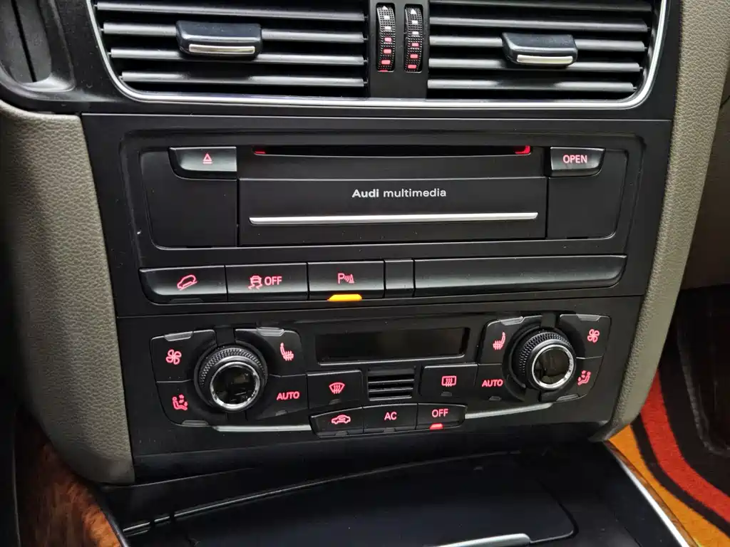Audi Q5 2011 2.0 TFSI Comfort
