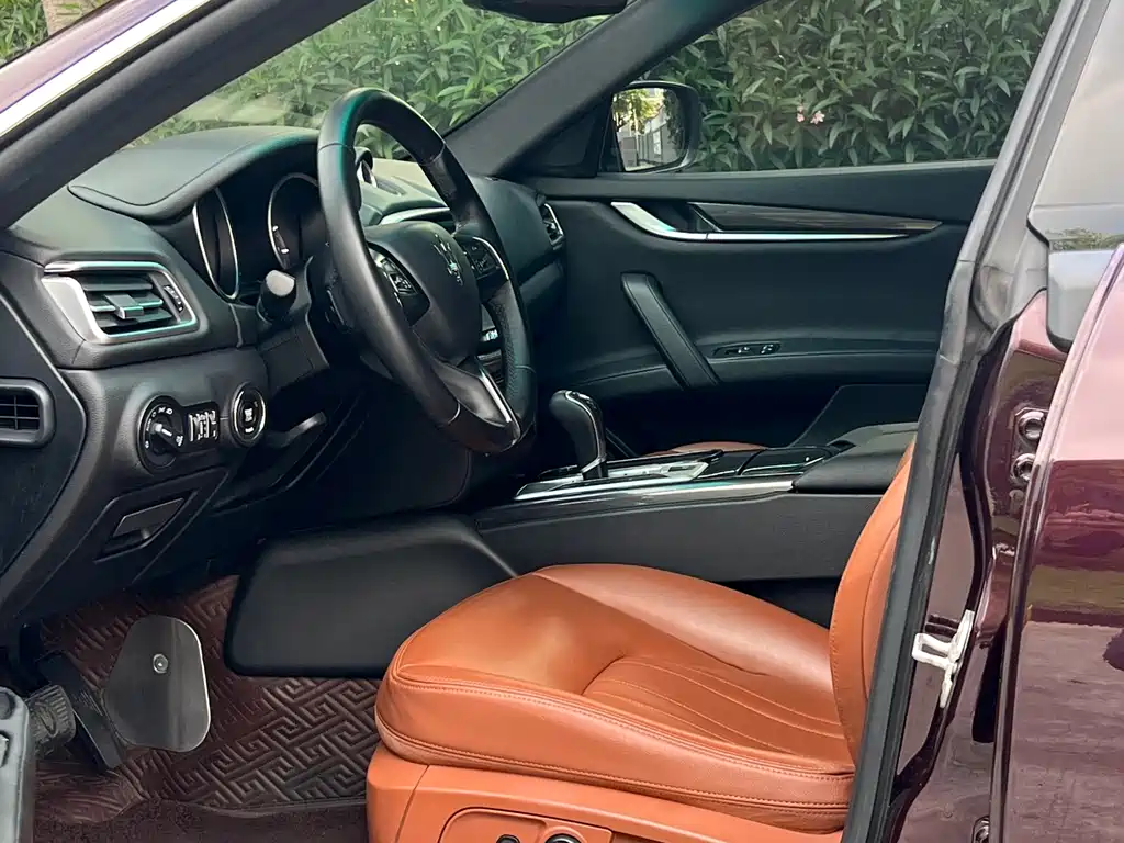 Maserati Ghibli 2014 3.0T Standard Edition