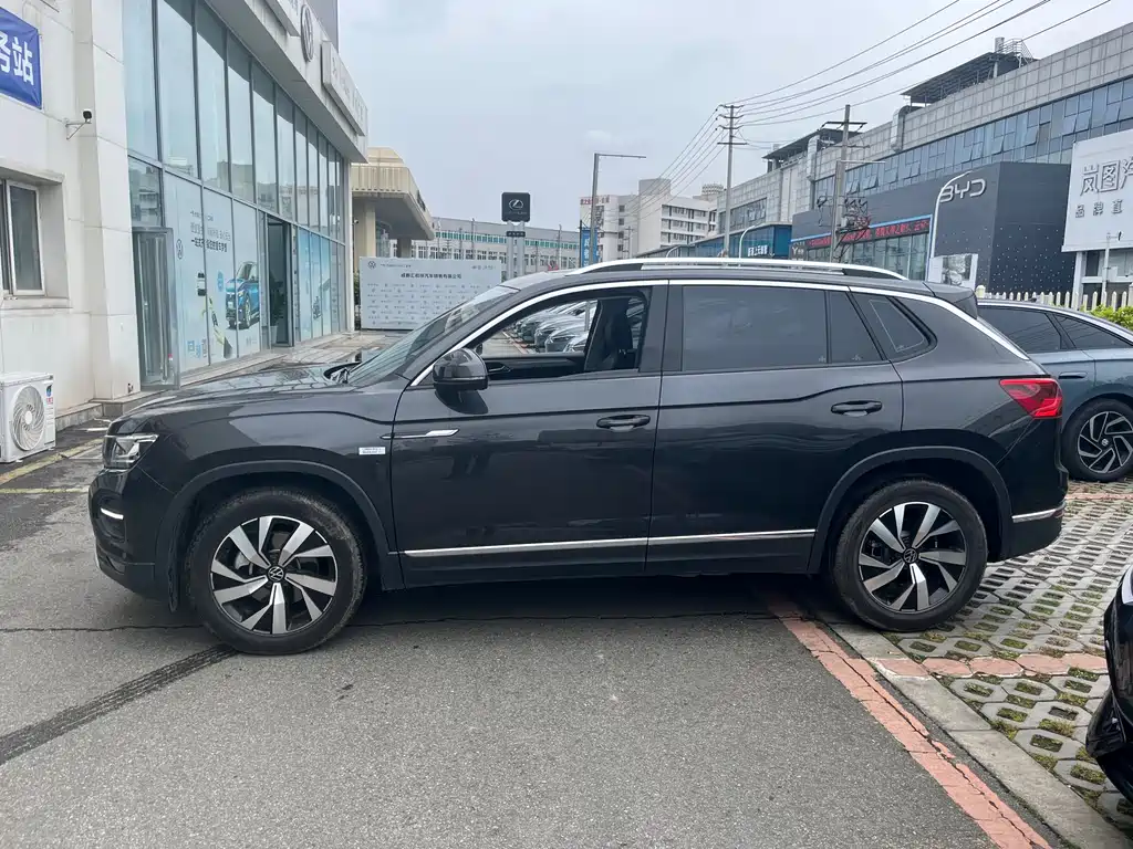 Volkswagen Tayron 2022 330TSI 2WD Luxury Smart Connect Edition