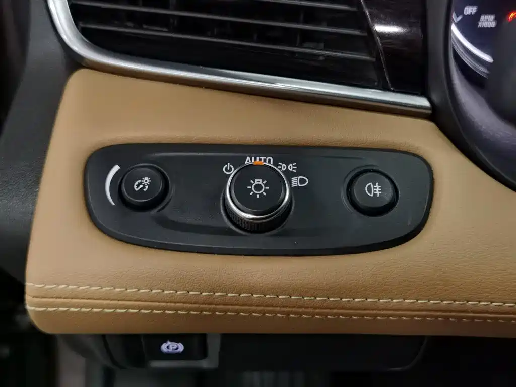 Buick LaCrosse 2018 28T Elite