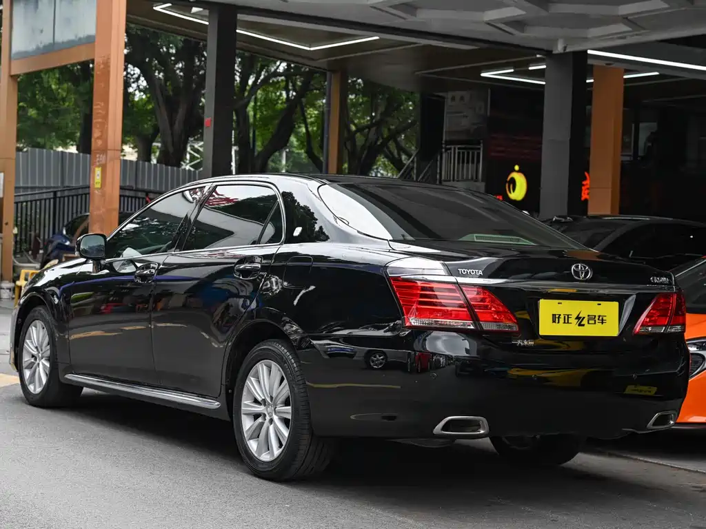 Toyota Crown 2012 2.5L Royal Leather Edition