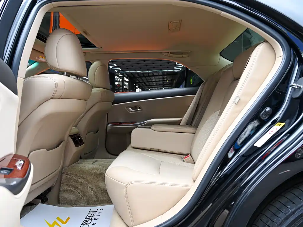 Toyota Crown 2012 2.5L Royal Leather Edition