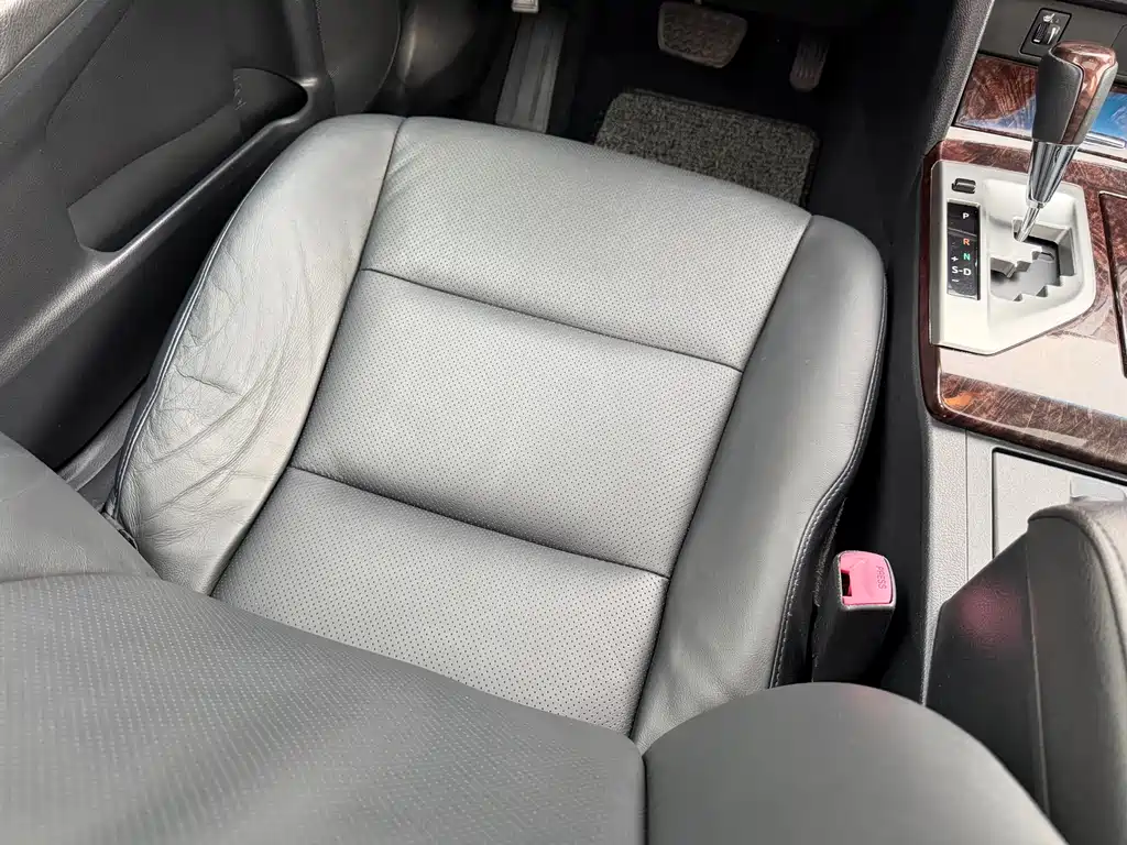 Toyota Camry 2015 2.0G Leading Edition
