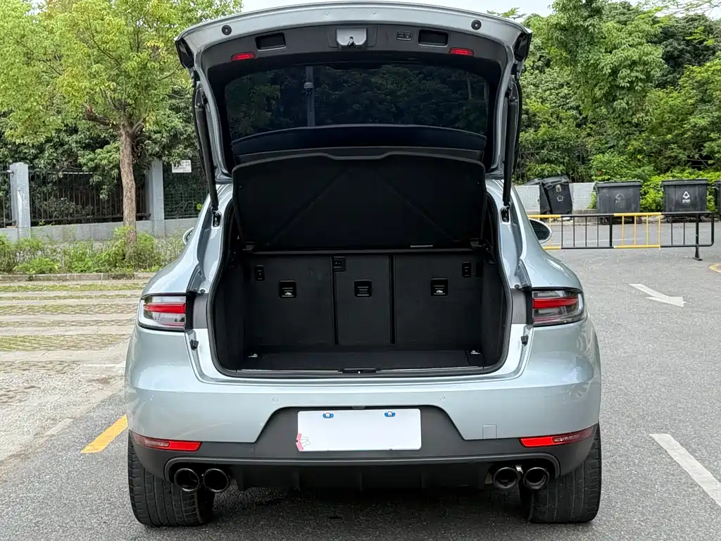 2021 Porsche Macan 2.0T