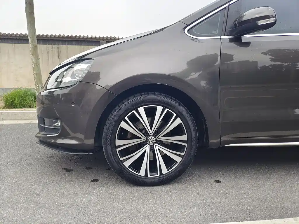 Volkswagen Sharan 2014 2.0TSI Luxury