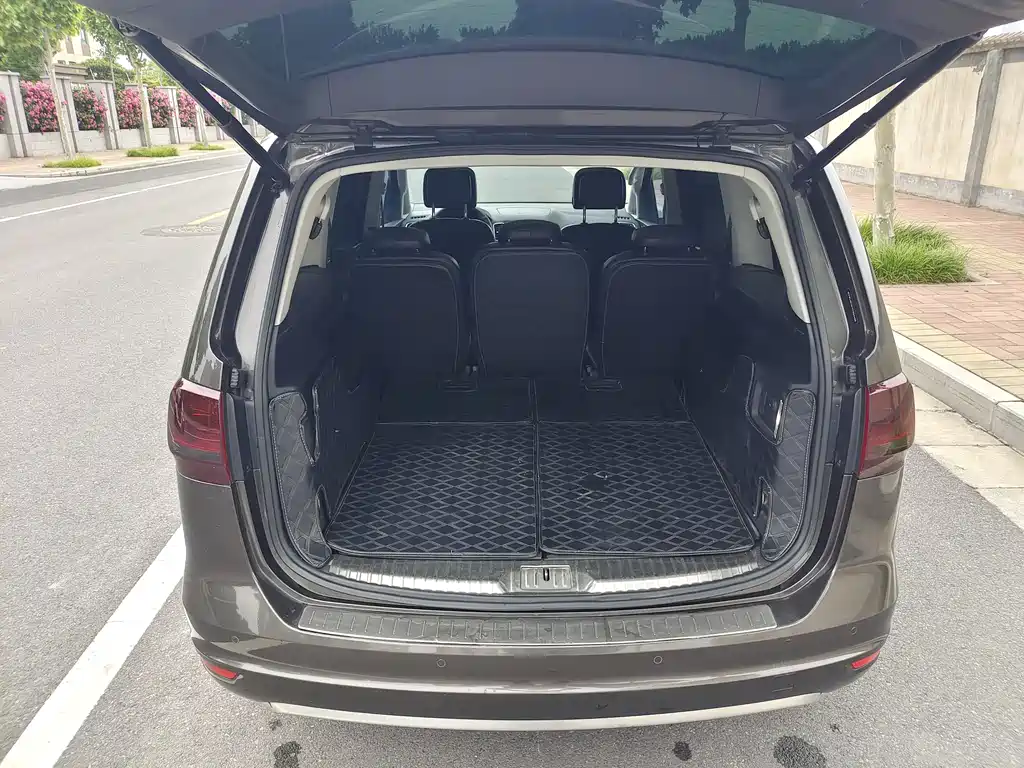 Volkswagen Sharan 2014 2.0TSI Luxury