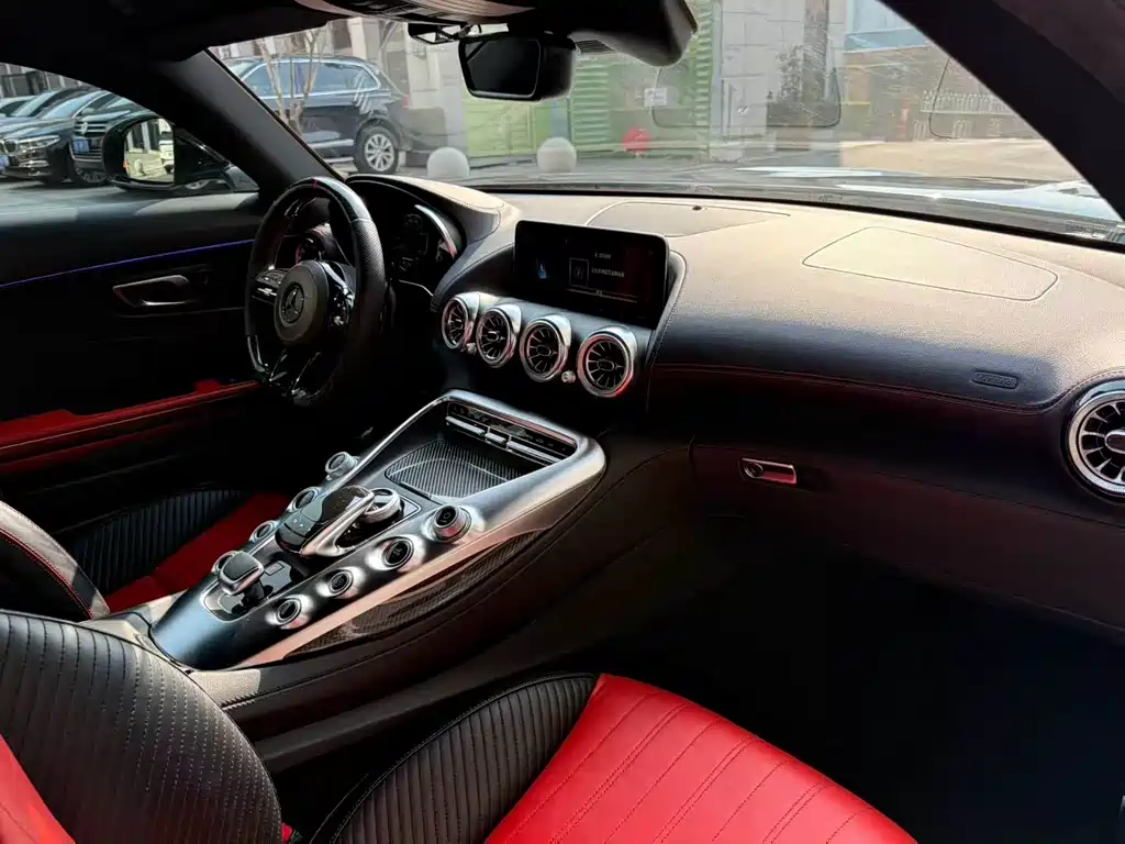 Mercedes-AMG GT S 2015