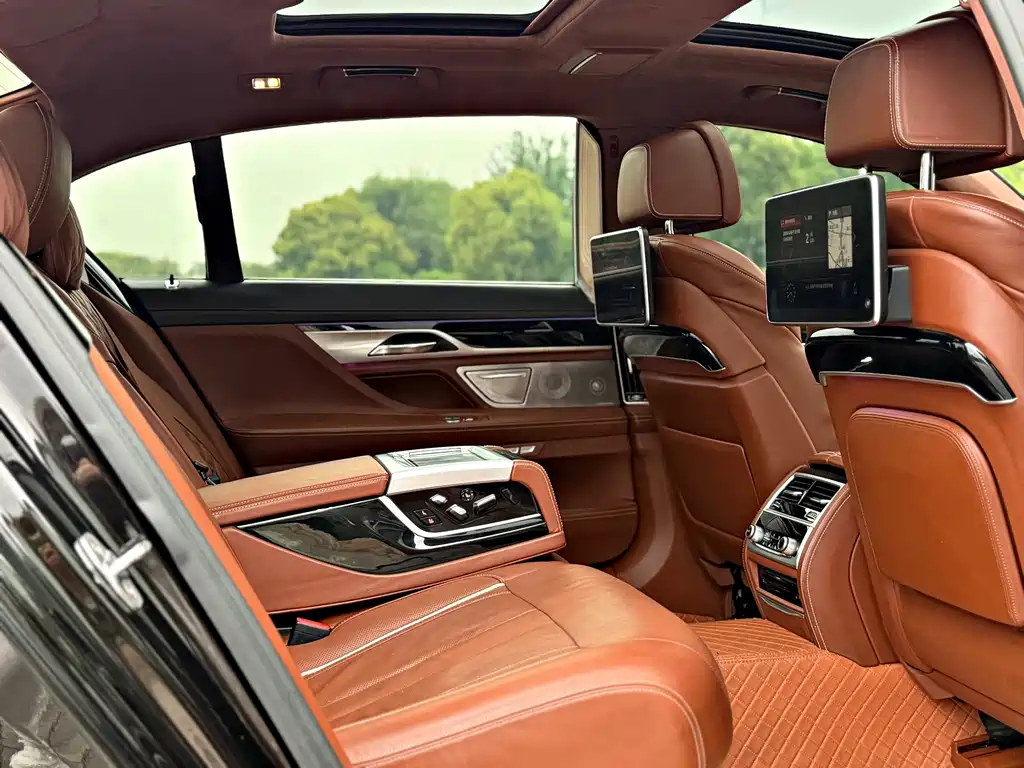 BMW 7 Series 2018 740Li xDrive Executive Edition Excellence Package