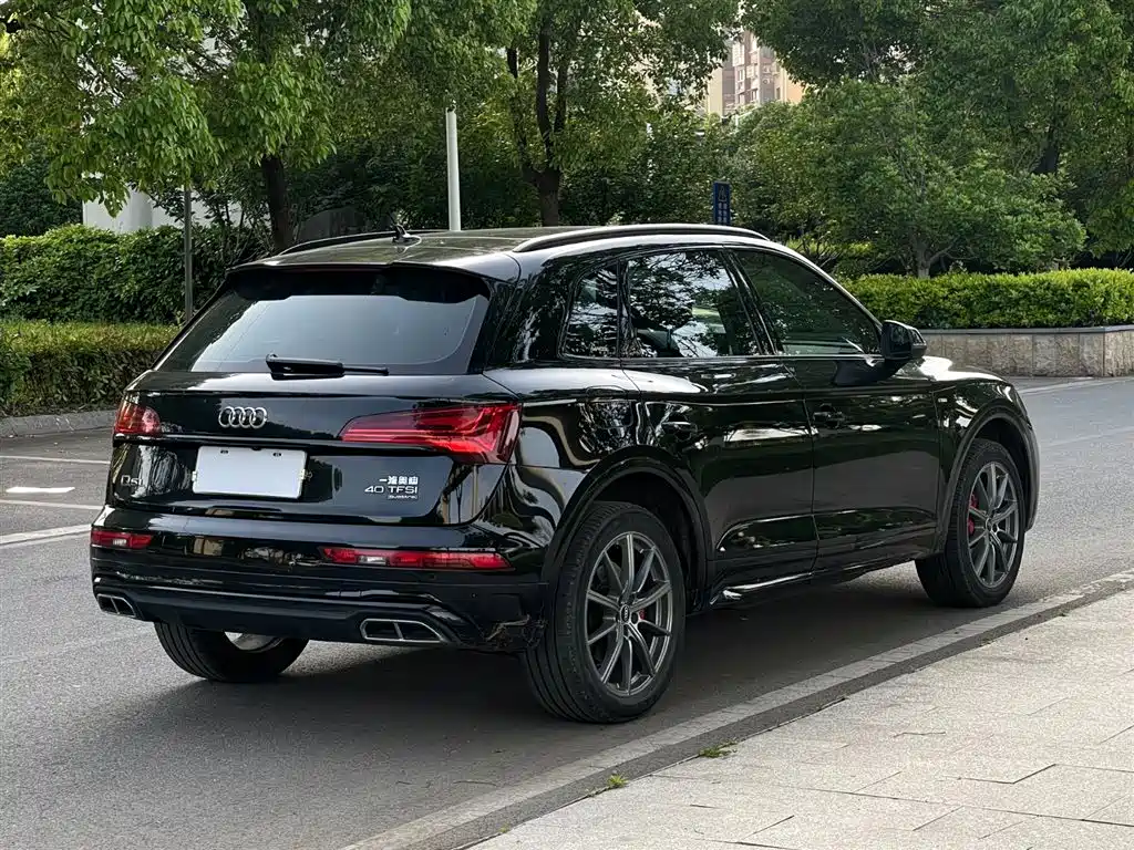 Audi Q5L 2022 40 TFSI Fashion Dynamic