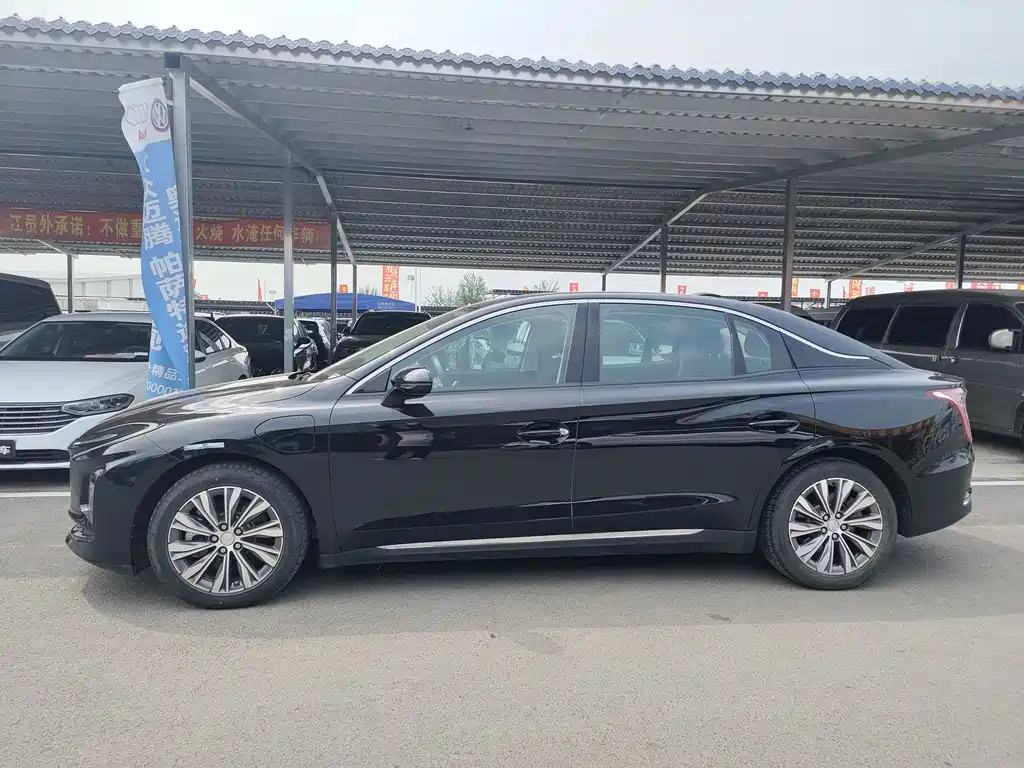 Hongqi E-QM5 2022 431km Charging Le Xiang Edition
