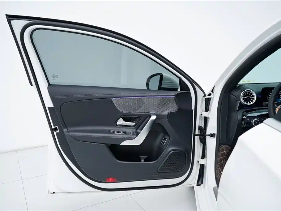 Mercedes-Benz A-Class 2022 Facelift A 200 L Sport Sedan Fashion Edition