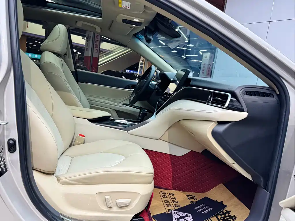 Camry 2021 2.5G Luxury Edition