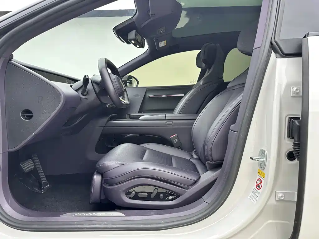 Avatr 06 2025 Ultra EV