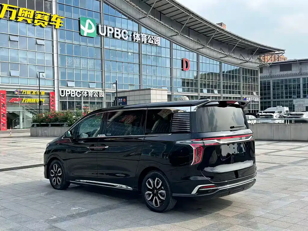 Hongqi HQ9 2023 2.0T Intelligent Connected Qiling Edition