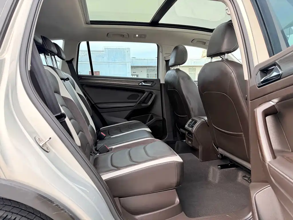 Tiguan L 2017 330TSI Automatic FWD Luxury Edition