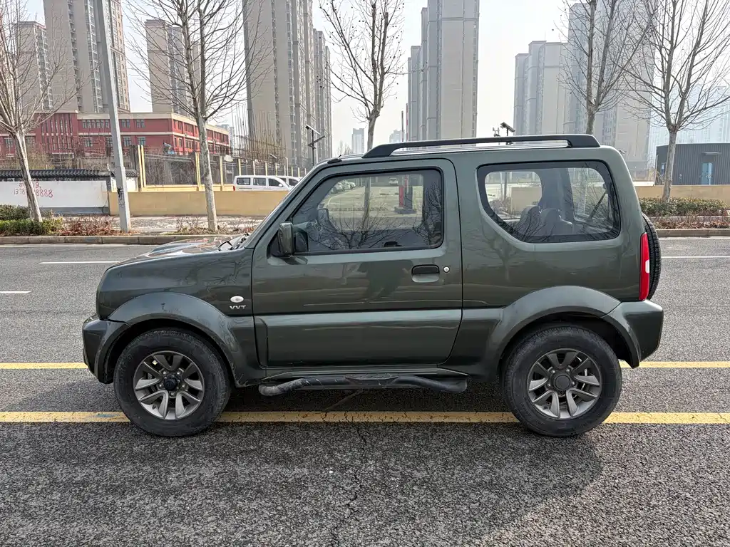Suzuki Jimny 2015 1.3 AT JLX