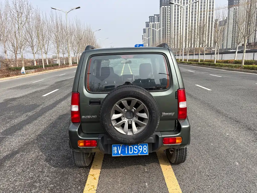 Suzuki Jimny 2015 1.3 AT JLX