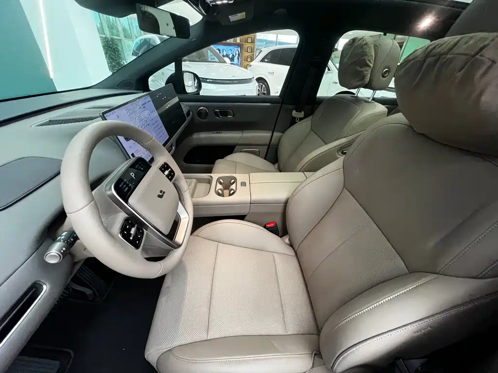 Li Auto i6 2025 AWD Standard Edition