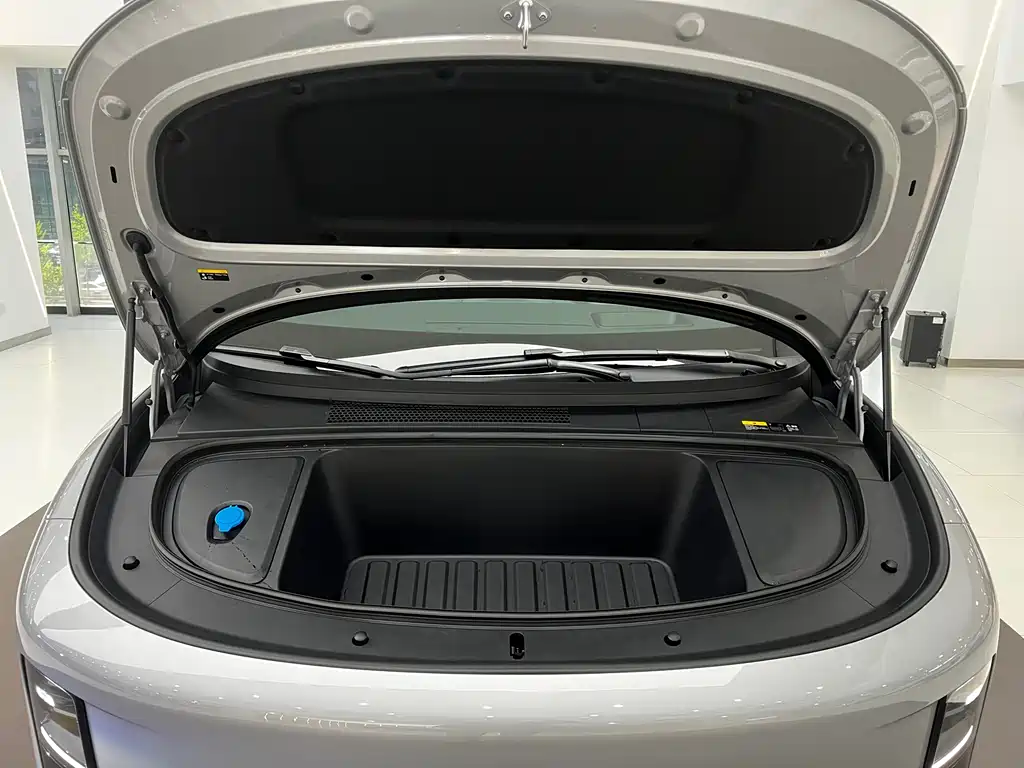 Li Auto i6 2025 AWD Standard Edition