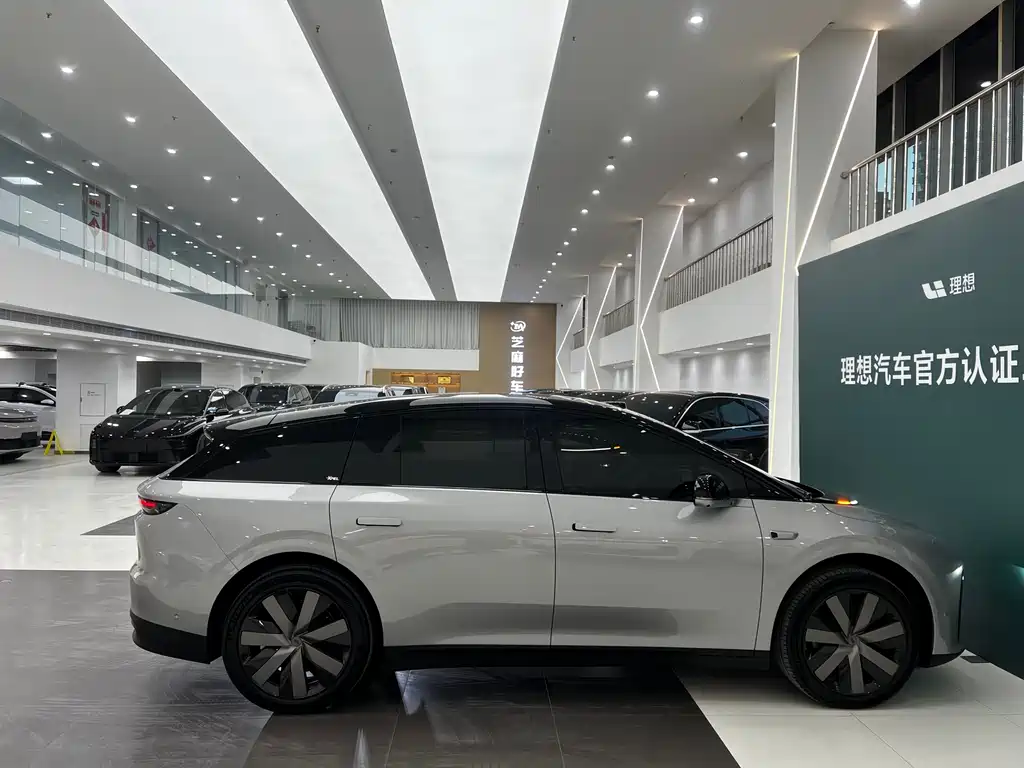 Li Auto i6 2025 AWD Standard Edition