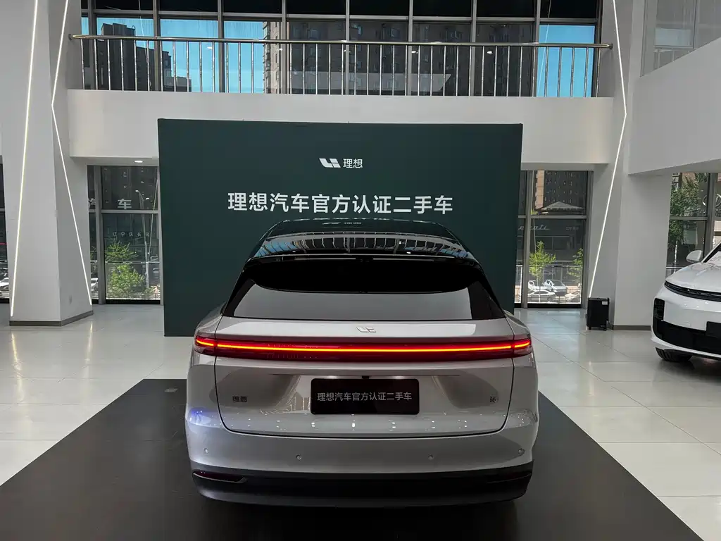 Li Auto i6 2025 AWD Standard Edition