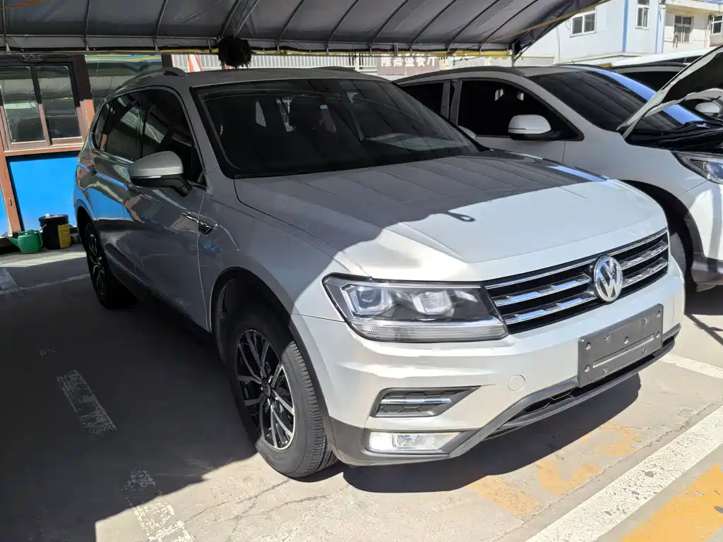 Tiguan L 2017 330TSI Automatic FWD Luxury Edition