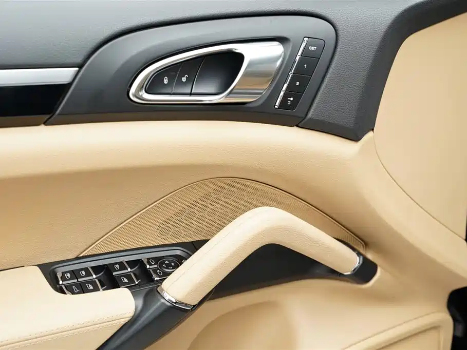 Porsche Cayenne 2014 Cayenne Platinum Edition 3.0T