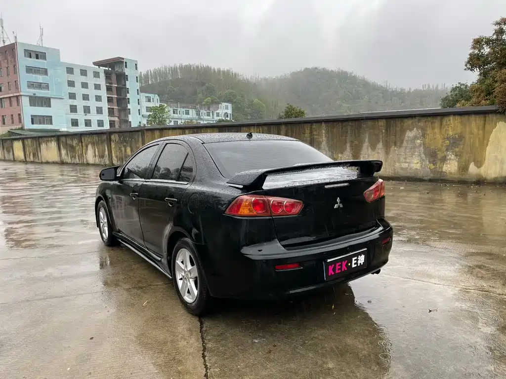 Mitsubishi Lancer EX 2010 Fashion Edition 1.8L MT Comfort