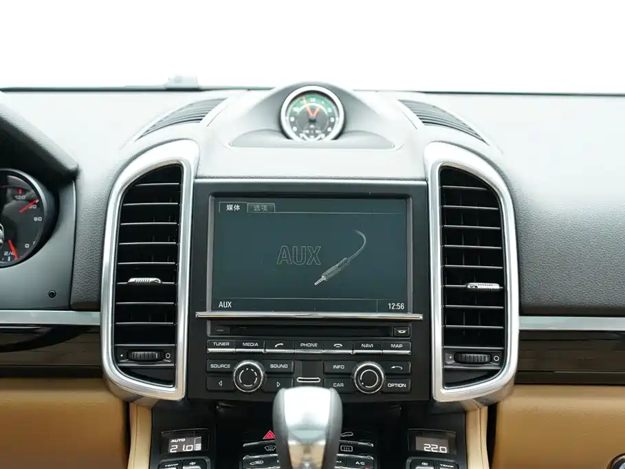 Cayenne 2014 Platinum Edition 3.0T