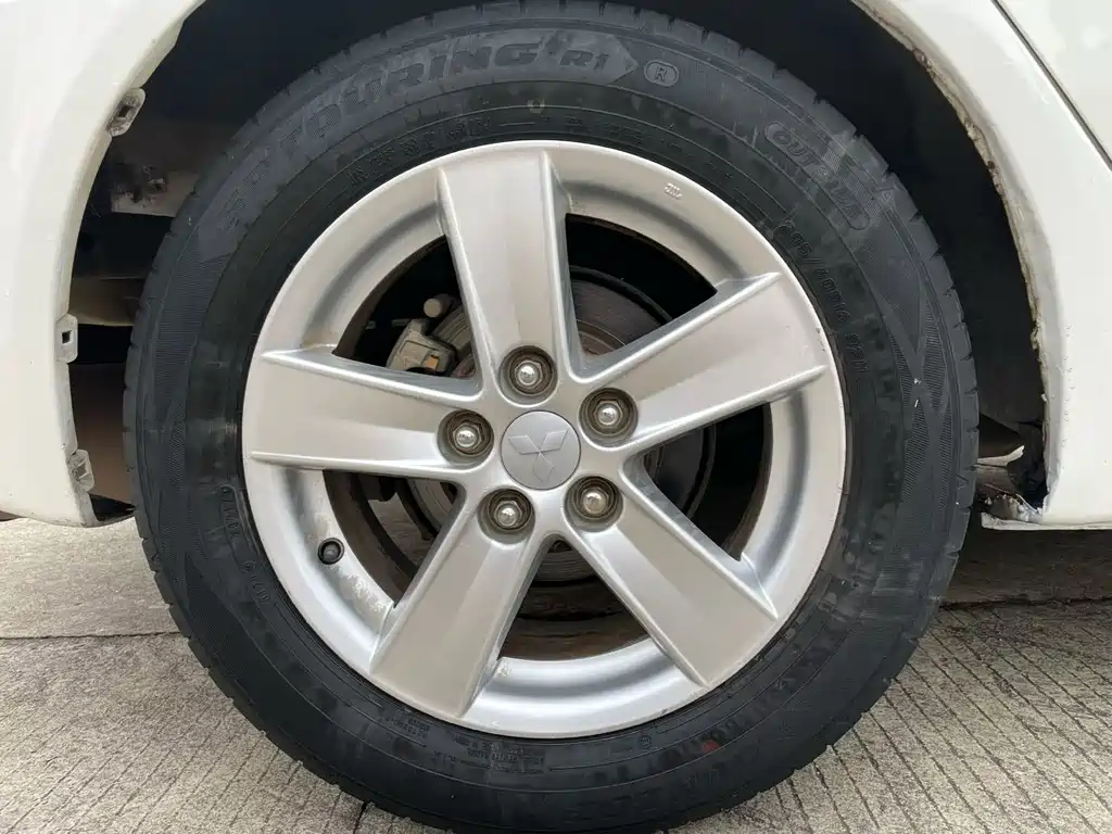 Mitsubishi Lancer EX 2013 Style Edition 1.6L Manual Luxury