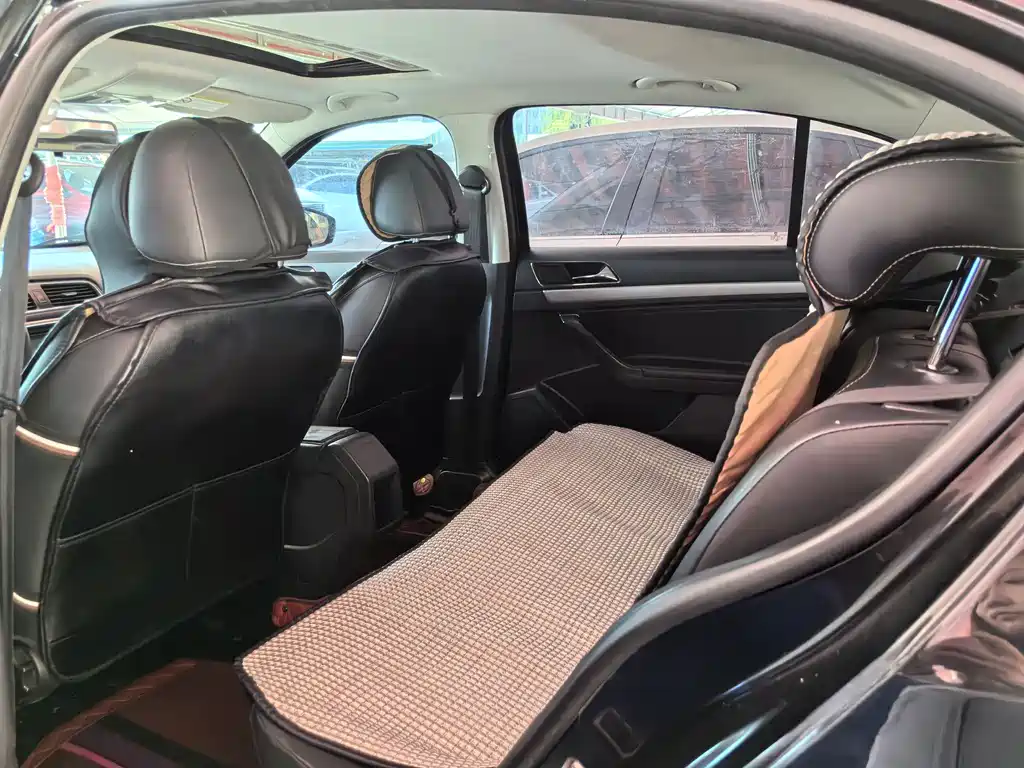 Lavida 2015 230TSI DSG Comfort