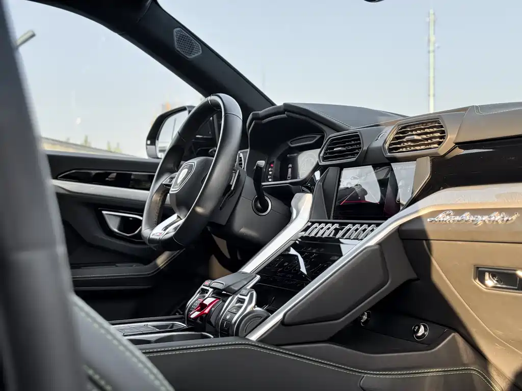 Lamborghini Urus 2018 4.0T V8