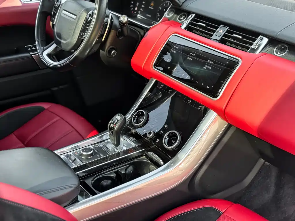 Range Rover Sport 2021 3.0 L6 Gloss Black Edition