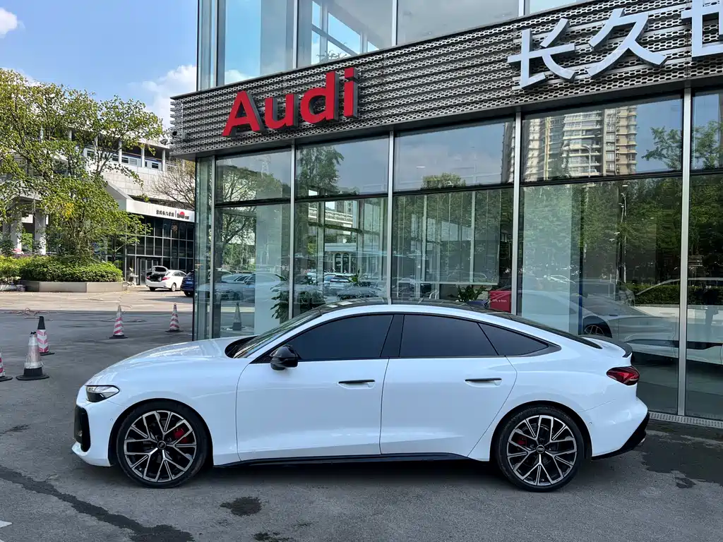 Audi A5L Sportback 2026 TFSI 150kW quattro Intelligent Leading Model