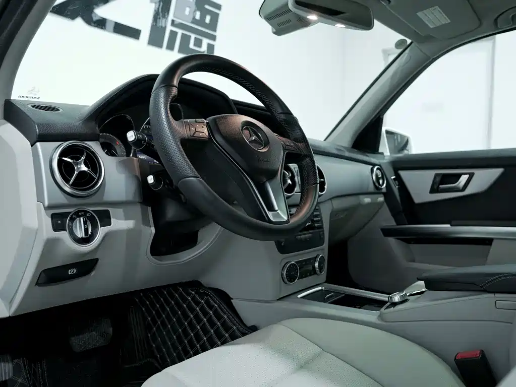 Mercedes-Benz GLK-Class 2013 Facelift GLK 300 4MATIC Fashion Edition