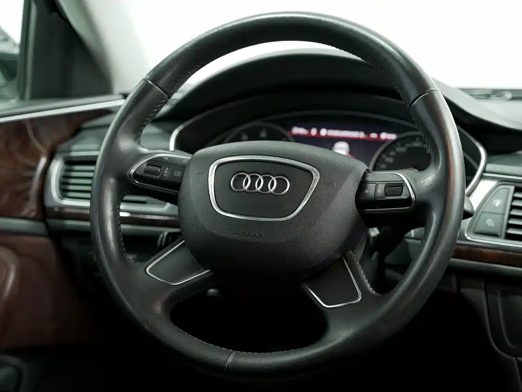 Audi A6L 2014 30 FSI Comfort