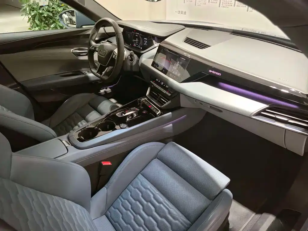 Audi e-tron GT 2023 Base