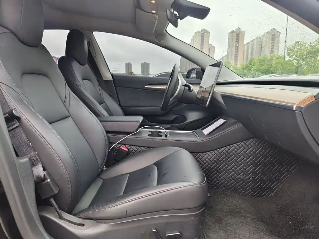 Model 3 2022 Rear-Wheel Drive