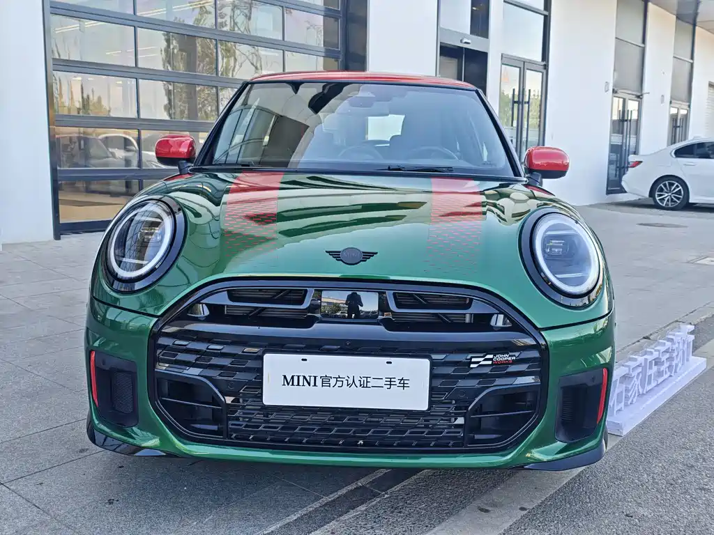 MINI John Cooper Works 2025