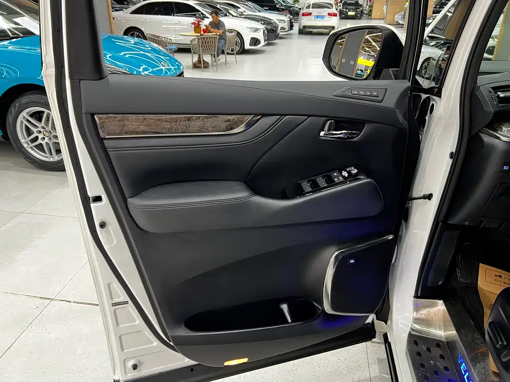 2021 Toyota Vellfire Crown Hybrid 2.5L HV Supreme Edition